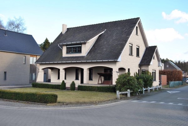 Onze-Lieve-Vrouwestraat 12, As